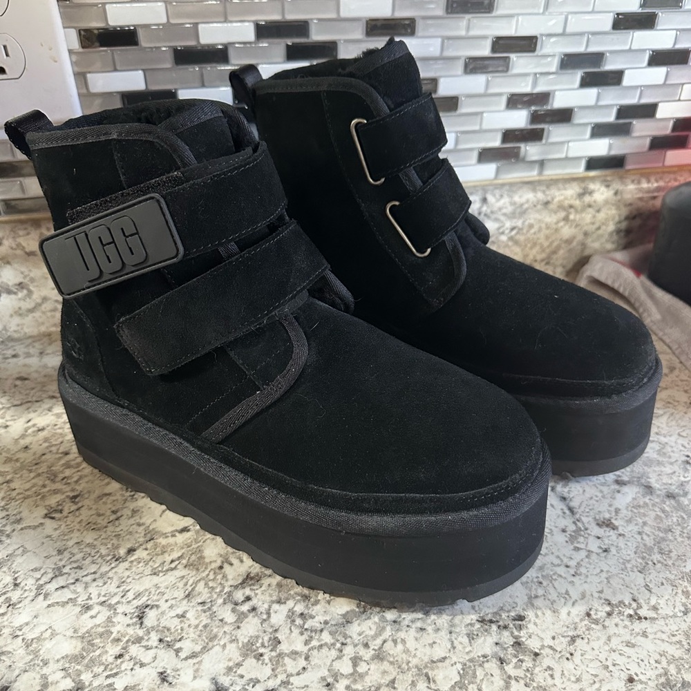 Ugg Neumel platforms